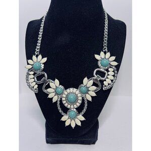 Avon Silver Tone White Enamel And Faux Turquois Statement Necklace (6160)